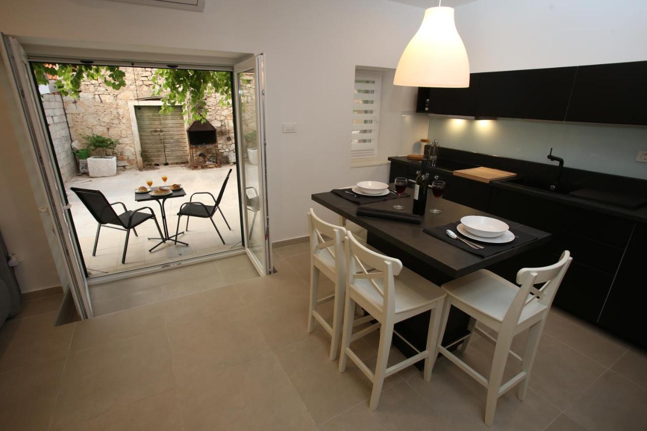 Apartmani Tri Bunje Tribalj Exteriér fotografie