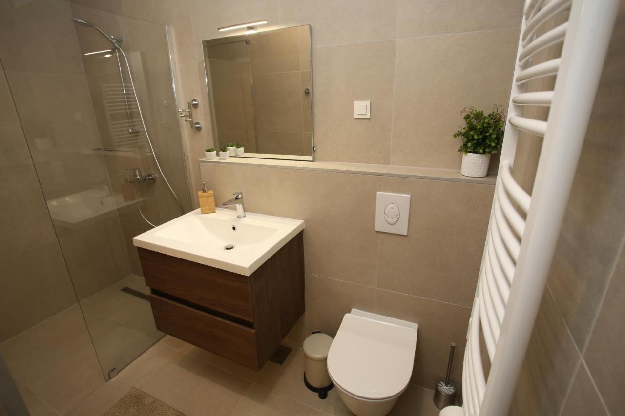 Apartmani Tri Bunje Tribalj Exteriér fotografie