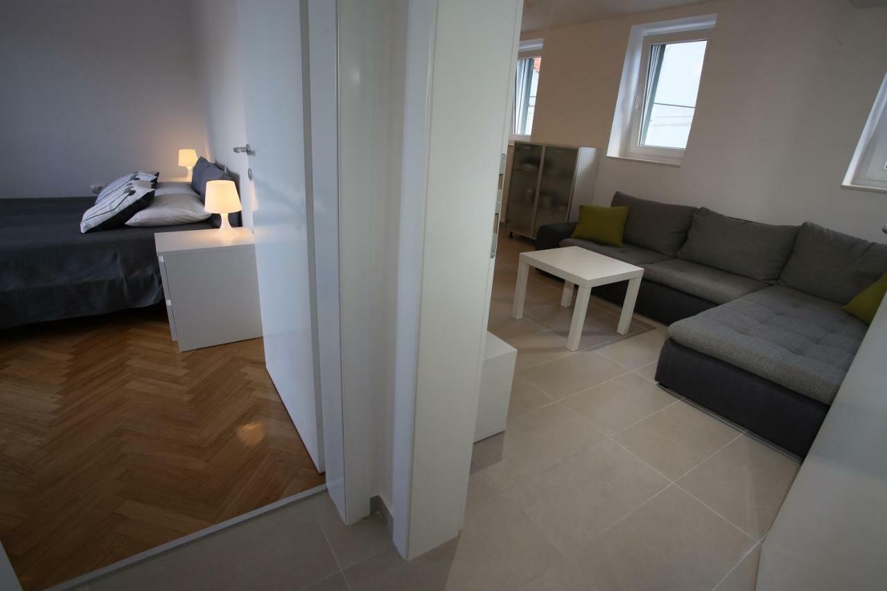 Apartmani Tri Bunje Tribalj Exteriér fotografie
