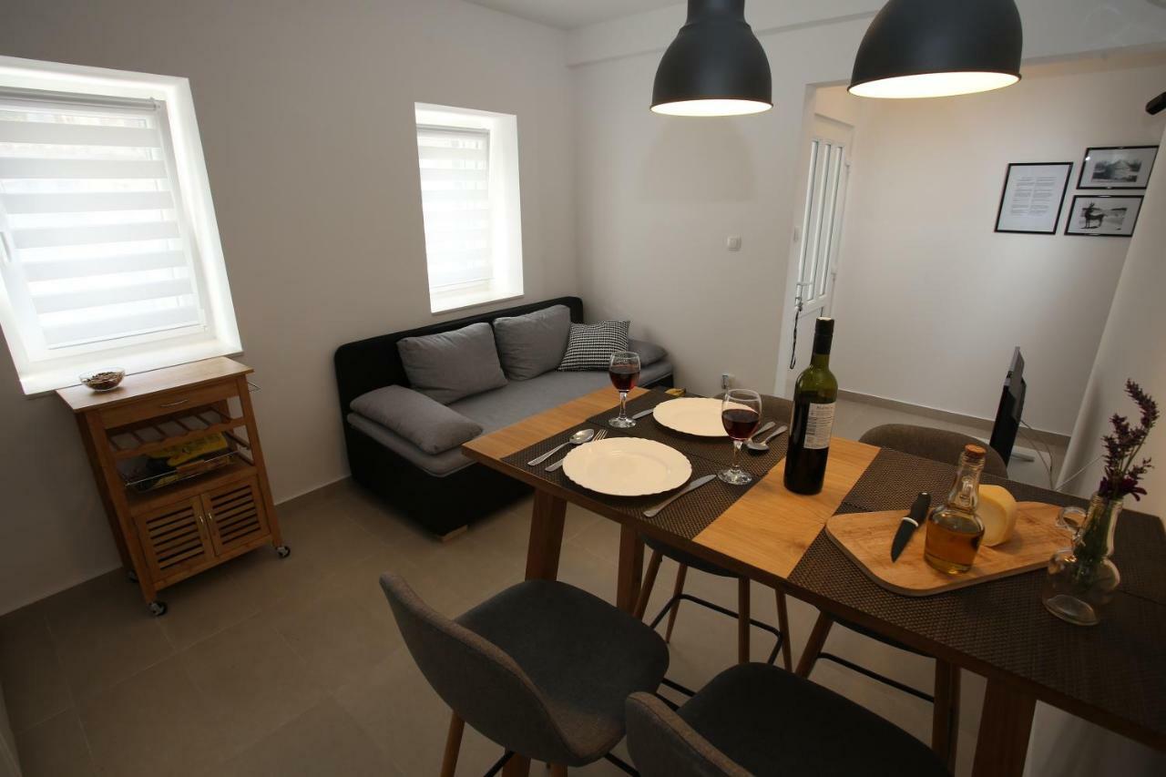 Apartmani Tri Bunje Tribalj Exteriér fotografie