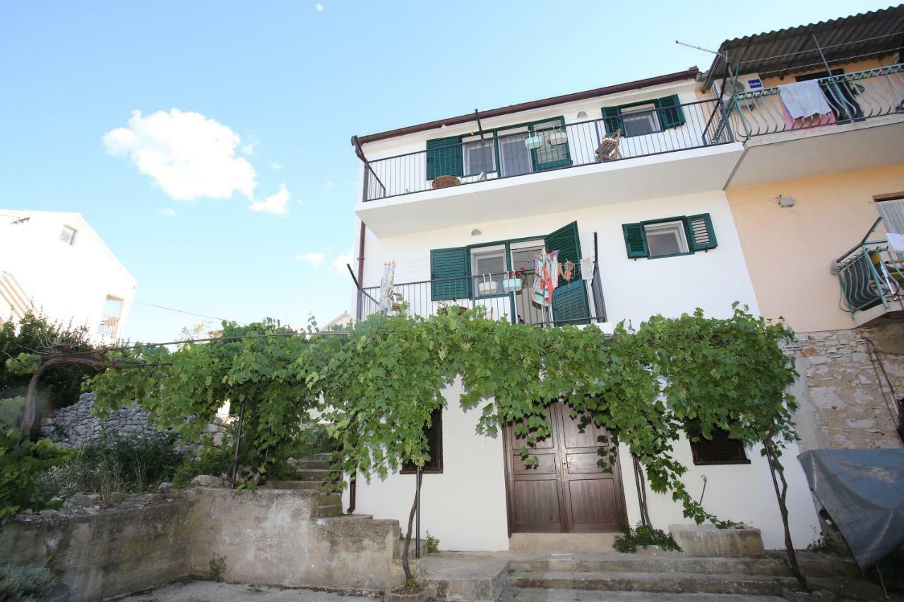 Apartmani Tri Bunje Tribalj Exteriér fotografie